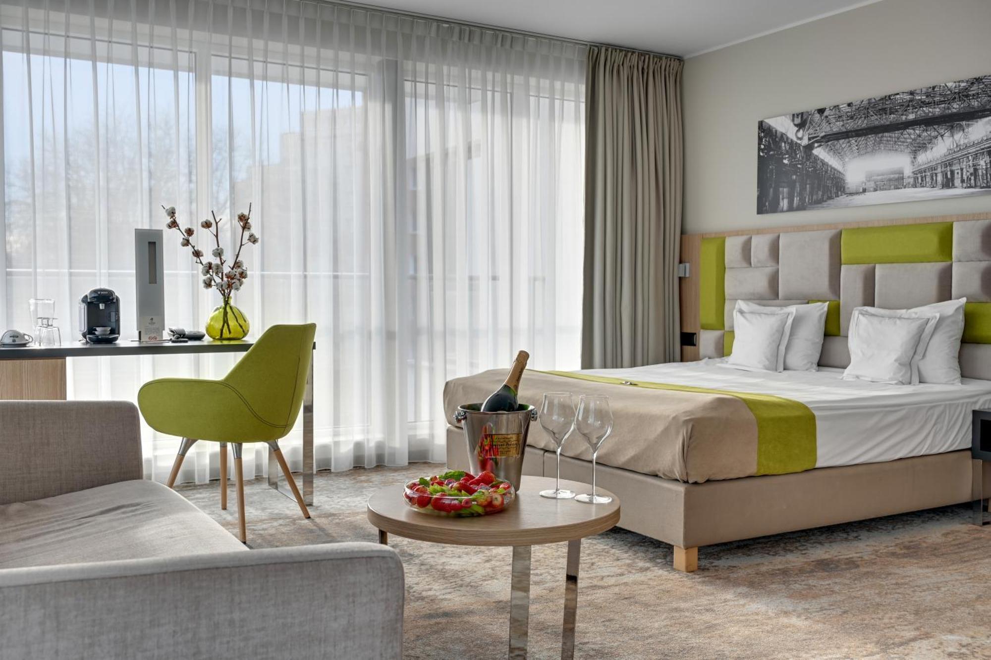 Hotel Almond Business & Spa By Grano - Grano Hotel Gdansk Riverside Гданск Екстериор снимка
